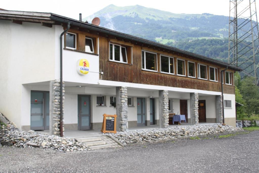 Sporti Grusch Hostel ภายนอก รูปภาพ