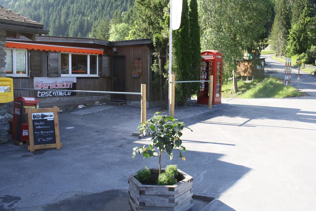 Sporti Grusch Hostel ภายนอก รูปภาพ